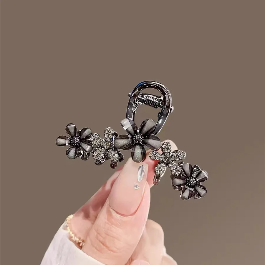 Hi Tech Accessories - High-end preto strass esmalte flor garra